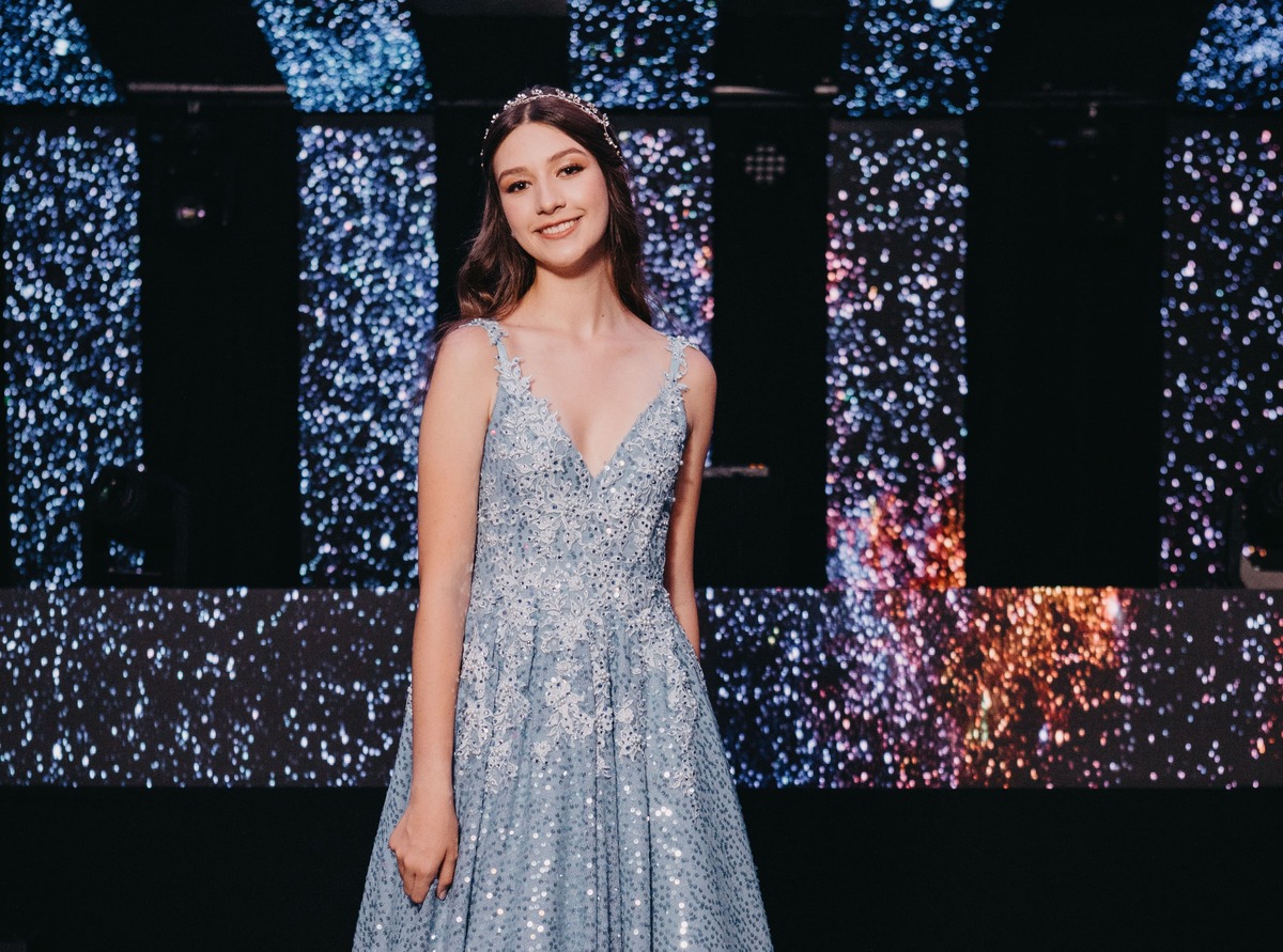 Quince años Isabella Cano 1 257-1905-2