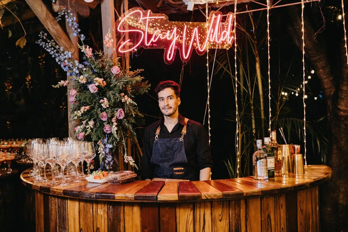 Quince años Isabell Espinel 8 Bartender