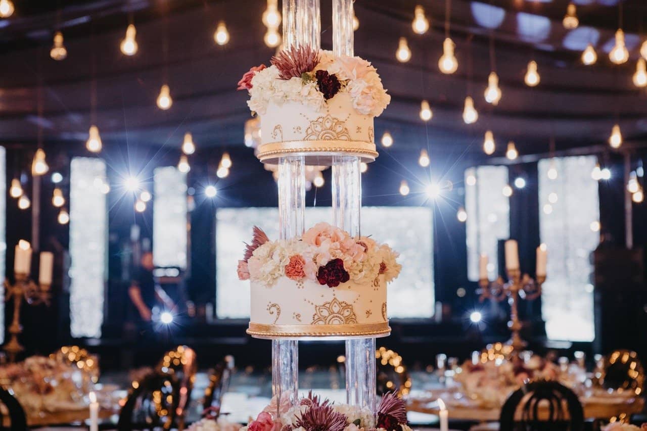 Quince Años Jazmín 2 torta-quinceañera-decorada-con-flores